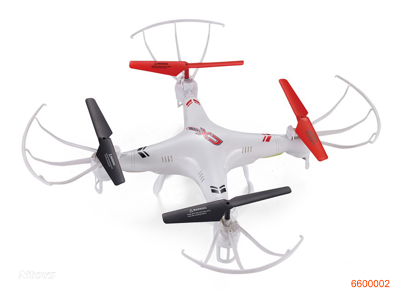 R/C QUADCOPTER W/LIGHT/3.7V 500MAH BATTERIES IN BODY W/O 6AA BATTERIES IN CONTROLLER