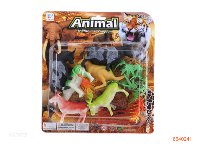 PLASTIC ANIMALS SET