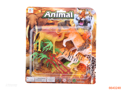 PLASTIC ANIMALS SET