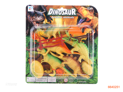 PLASTIC DINOSAUR SET