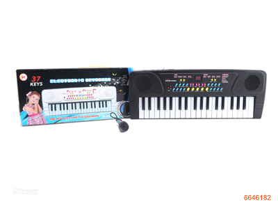 ELECTRIC KEYBOARD W/O 4AA BATTERIES