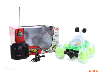 4CHANNELS R/C CAR W/LIGHTS/MUSIC/3.6V BATTERIES IN CAR/USB W/O 2AA BATTERIES IN CONTROLLER