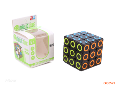 5.8CM MAGIC CUBE