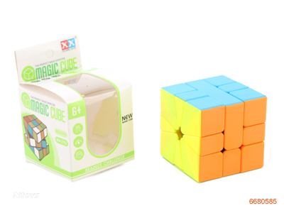 5.8CM MAGIC CUBE