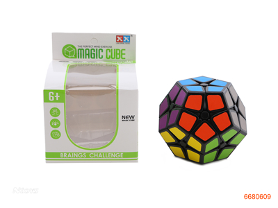 8.5CM MAGIC CUBE