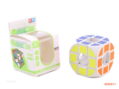 5.8CM MAGIC CUBE