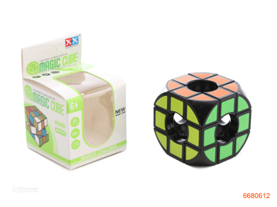 5.7CM MAGIC CUBE