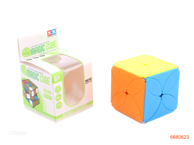 5.8CM MAGIC CUBE