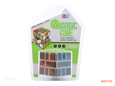 5.8CM MAGIC CUBE