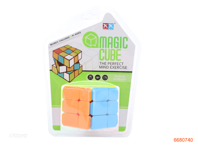 5.8CM MAGIC CUBE