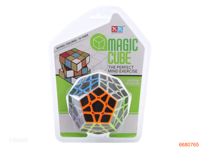 9CM MAGIC CUBE