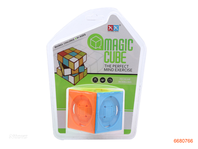 5.8CM MAGIC CUBE