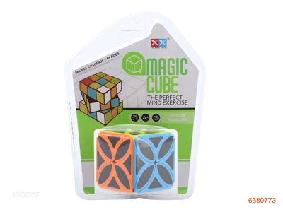 5.8CM MAGIC CUBE