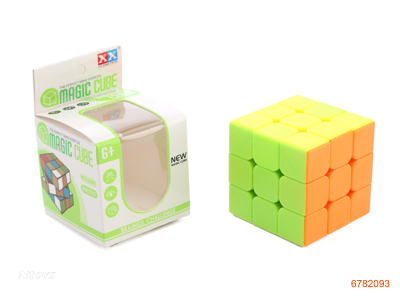 5.8CM MAGIC CUBE