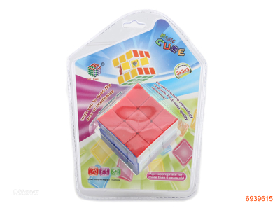 5.7CM MAGIC CUBE