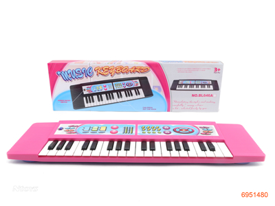 ELECTRIC KEYBOARD W/O 3AA BATTERIES