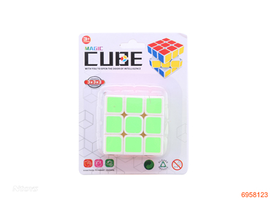 5.7CM MAGIC CUBE