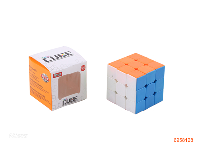 5.5CM MAGIC CUBE