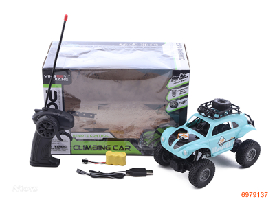 1:18 4CHANNELS R/C CAR,W/3.6V BATTERIES IN CAR/USB,W/O 2AA BATTERIES IN CONTROLLER