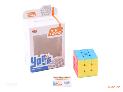 5.6CM MAGIC CUBE