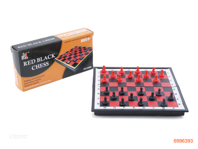 BLACK AND RED INTERANTIONAL CHESS