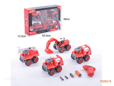 ASSEMBLING CAR W/O 2AA BATTERIES 4PCS