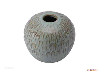 CERAMIC VASE